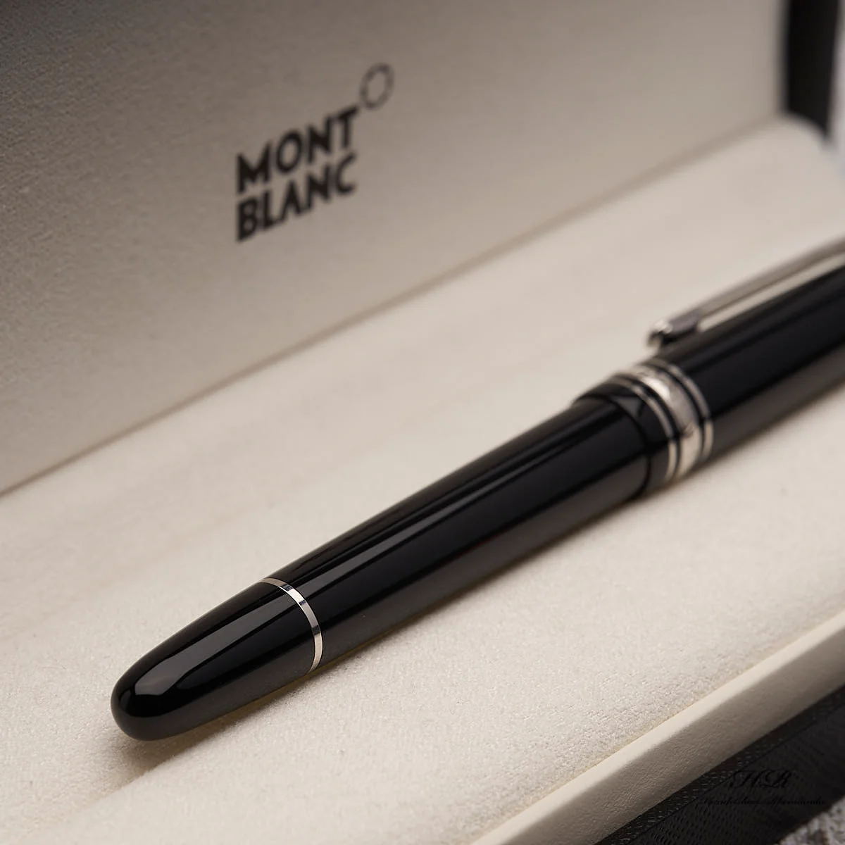 Montblanc Meisterstück Classique 145 Platinum Füllfederhalter ID 132468-106522 - Image 2