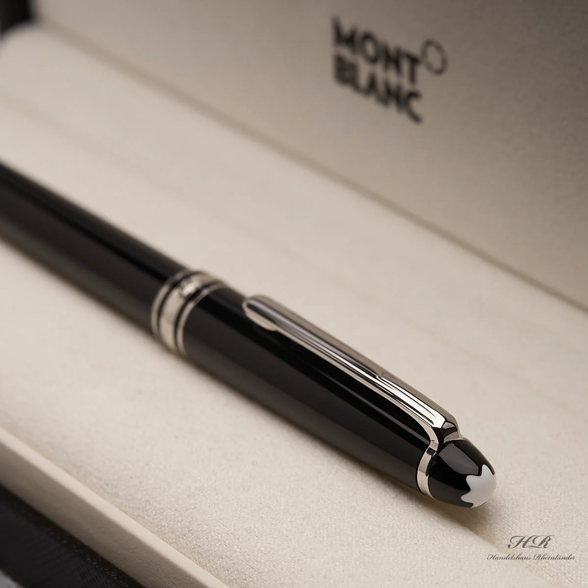 Montblanc Meisterstück Resin Classique 163 Platinum Line Rollerball Fineliner ID 132445 - Image 3