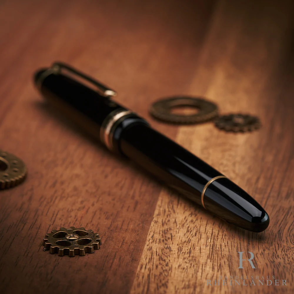 Montblanc Meisterstück LeGrand No 147 Traveller Füllfederhalter Gold ID 12090 - Image 2