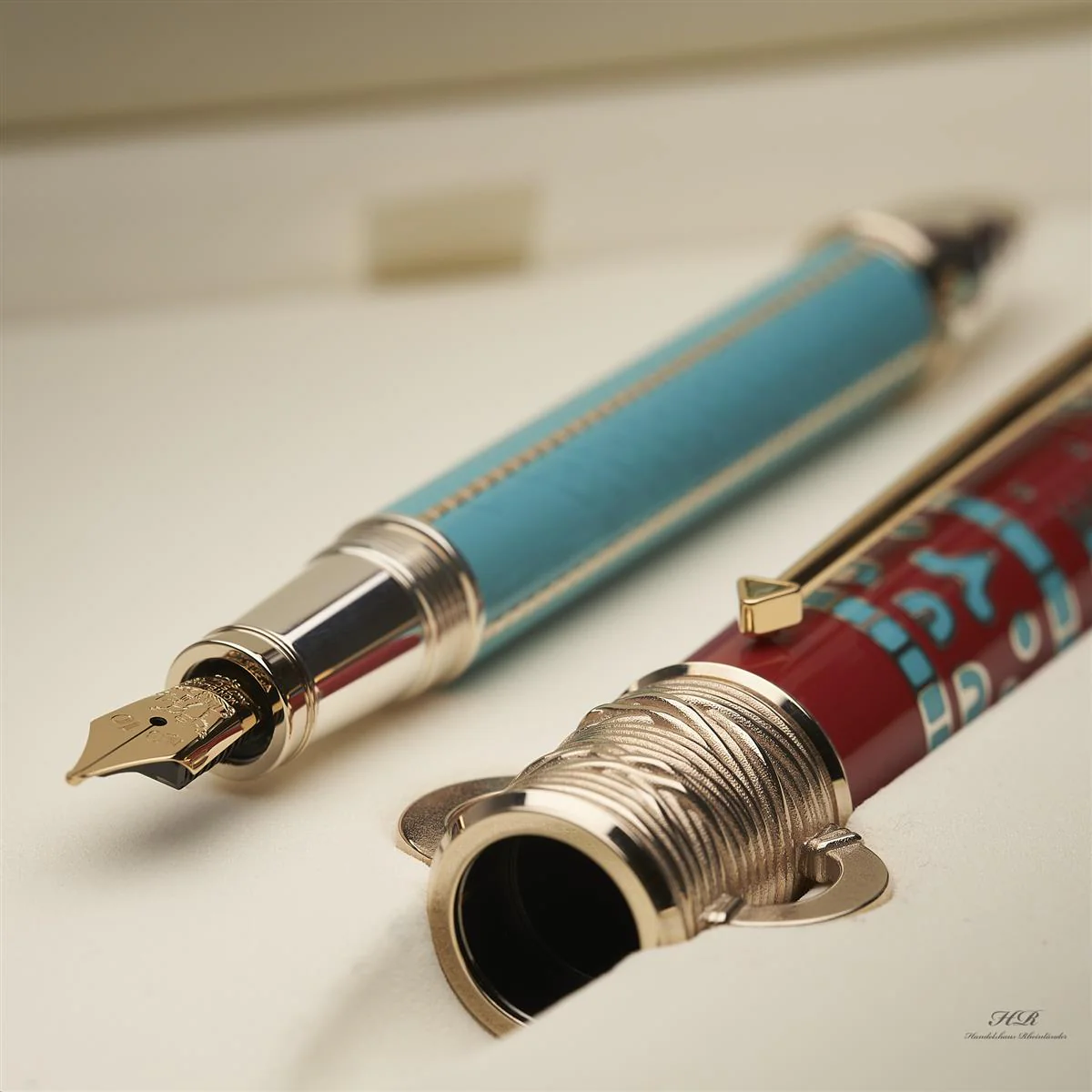 Montblanc Patron of Art 888 Füller Sammlung Regent 1995 - Victoria & Albert 2022 - Image 13