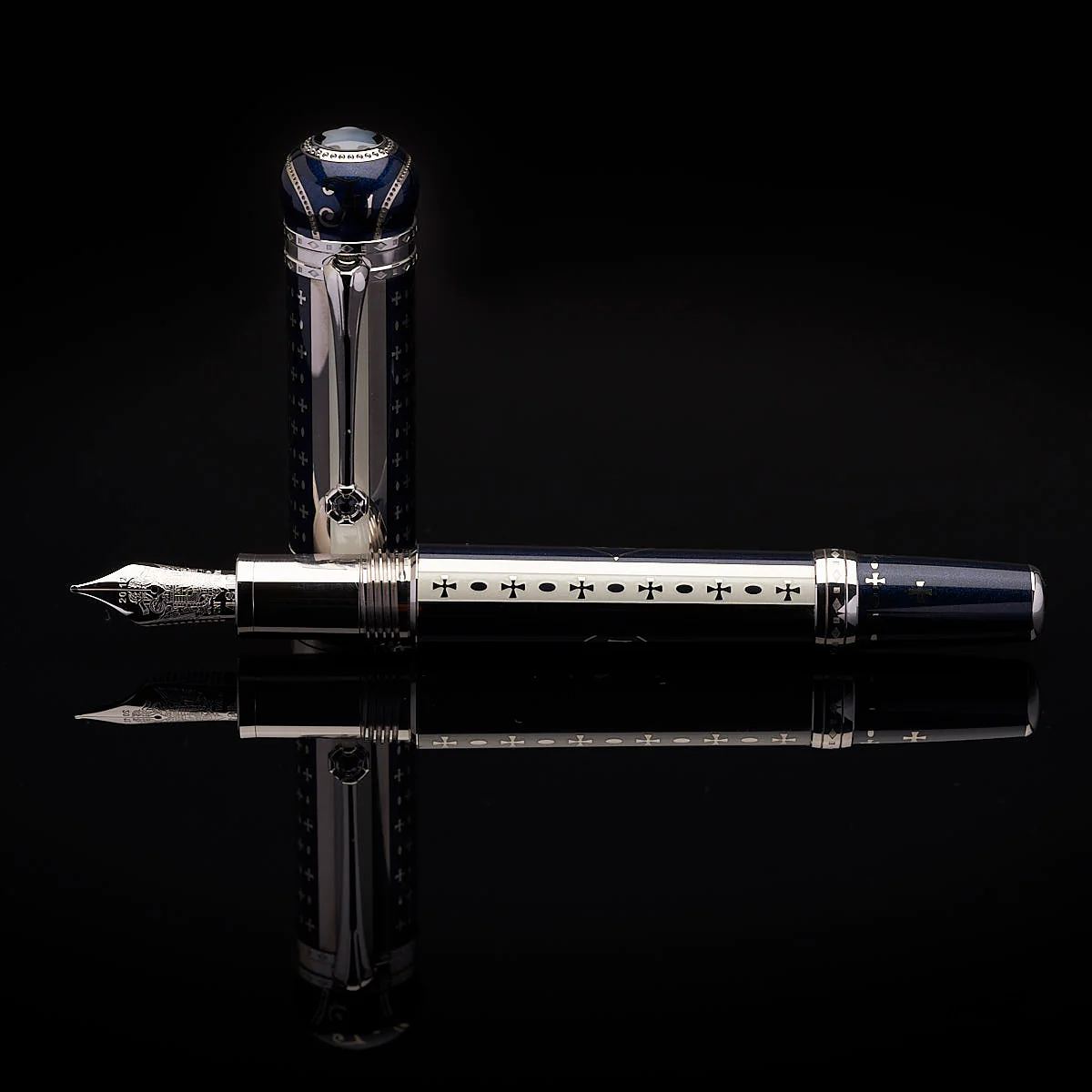 Montblanc Patron of Art 888 Füller Sammlung Regent 1995 - Victoria & Albert 2022 - Image 15
