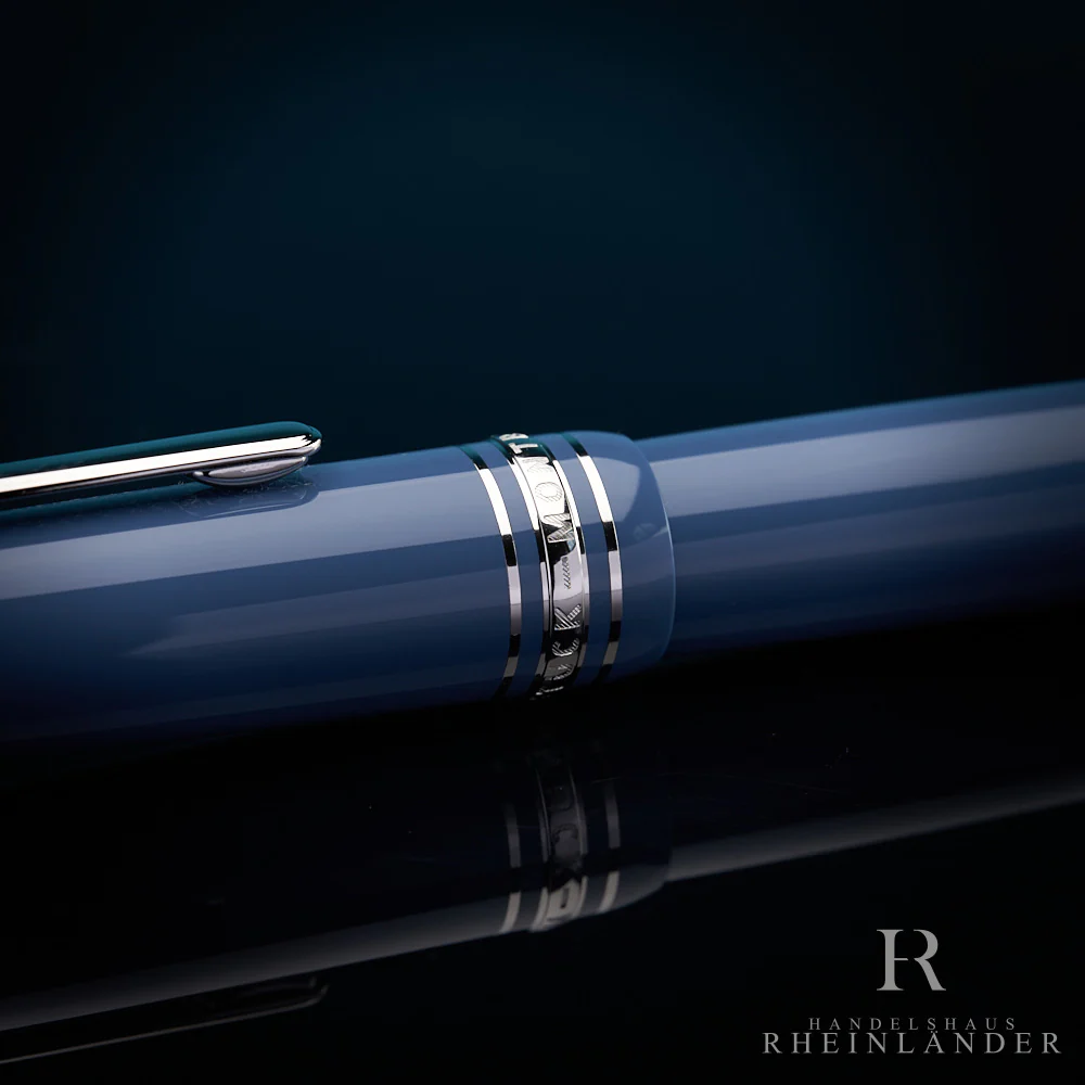 Montblanc Meisterstück Resin LeGrand Glacier Rollerball Fineliner Blue ID 129394 - Image 4