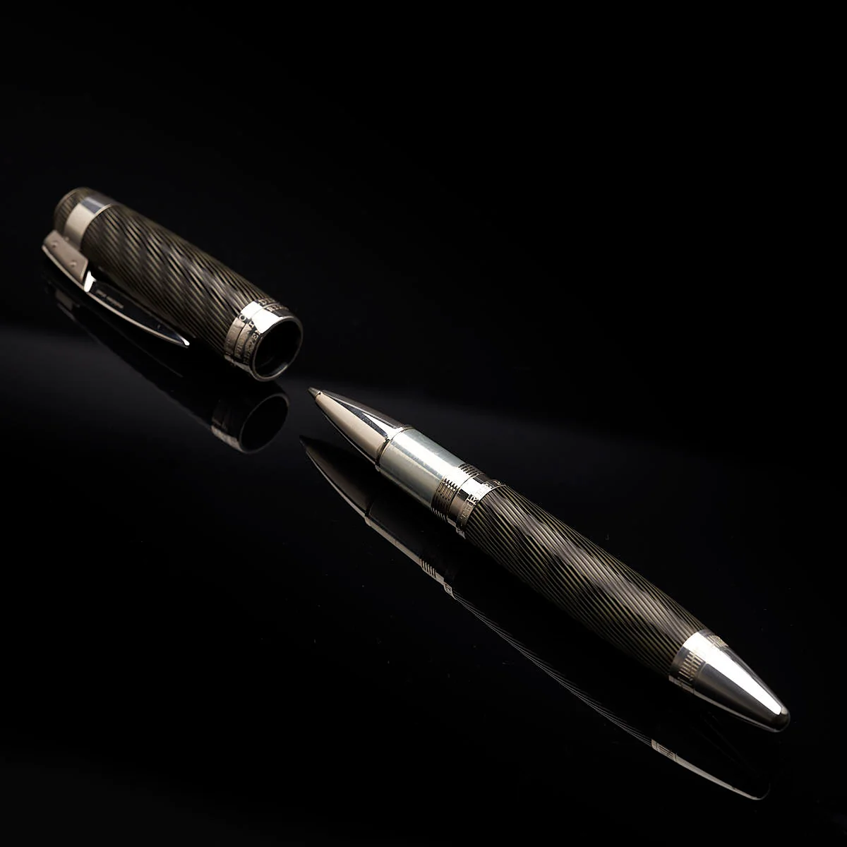 Montblanc Great Characters Limited Edtion Alfred Hitchcock Rollerball ID 106509 - Image 3