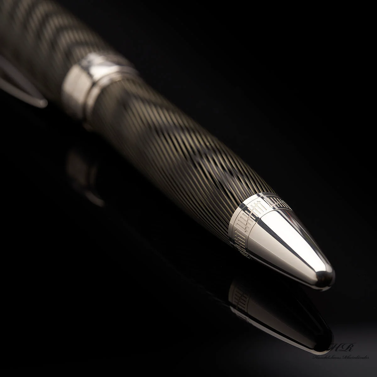 Montblanc Great Characters Limited Edtion Alfred Hitchcock Rollerball ID 106509 - Image 5