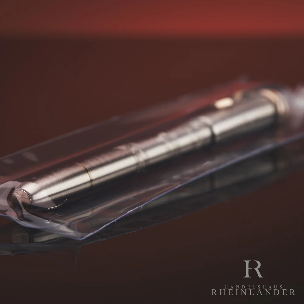 Montblanc Heritage Rouge et Noir Solitaire Serpent LE 1906 Rollerball ID 116555 - Image 2
