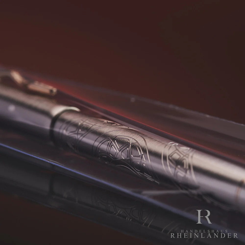 Montblanc Heritage Rouge et Noir Solitaire Serpent LE 1906 Rollerball ID 116555 - Image 8