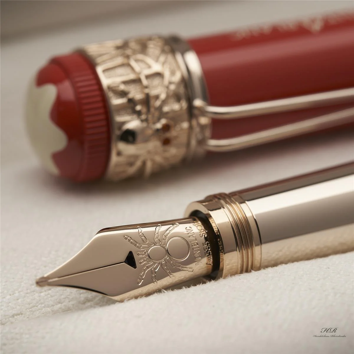 Montblanc Heritage Rouge et Noir Spider Metamorphosis Fountain Pen ID 118232 - Image 5