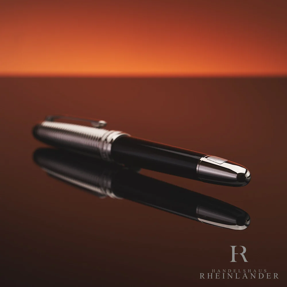 Montblanc Meisterstück Solitaire Doué Geometry Classique Fountain Pen ID 108078 - Image 3