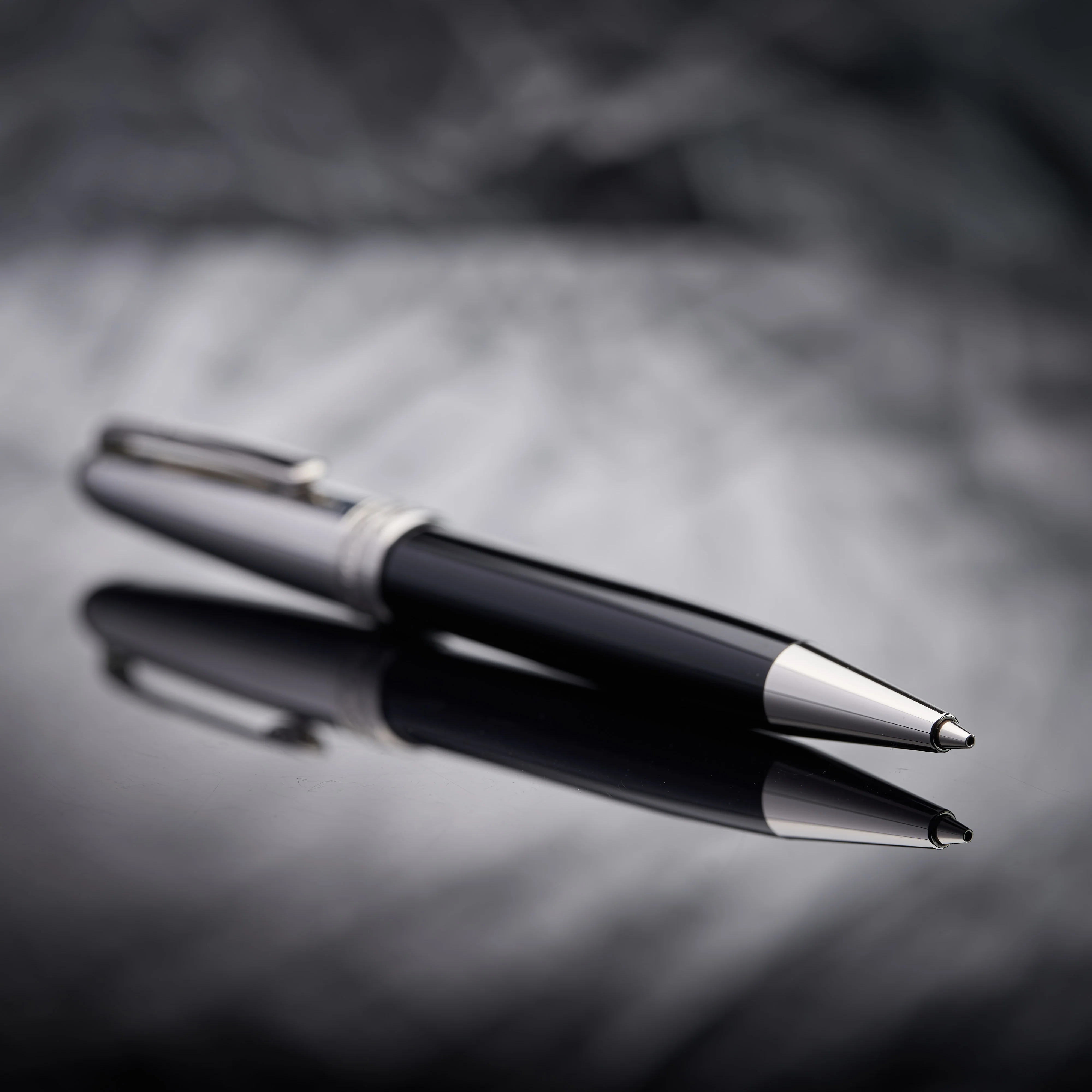 Montblanc Solitaire Stainless Steel Doué Classique Mechanical Pencil ID 5021 - Image 4
