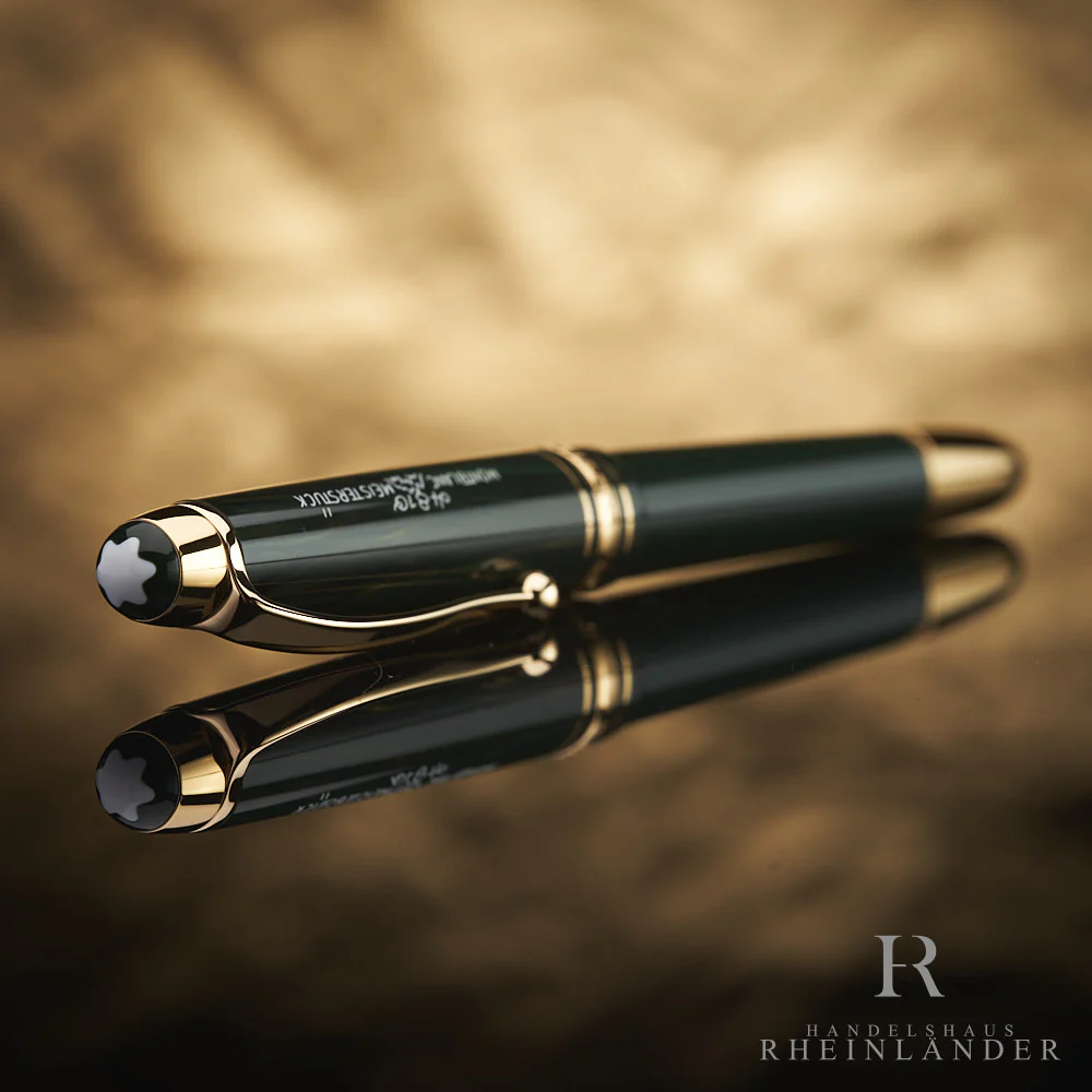 Montblanc The Origin Collection Classique Fountain Pen Green Resin ID 131342 - Image 2