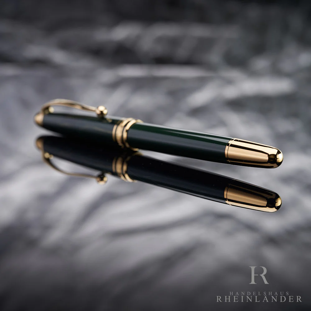 Montblanc The Origin Collection Classique Rollerball Green Resin ID 131343 - Image 3