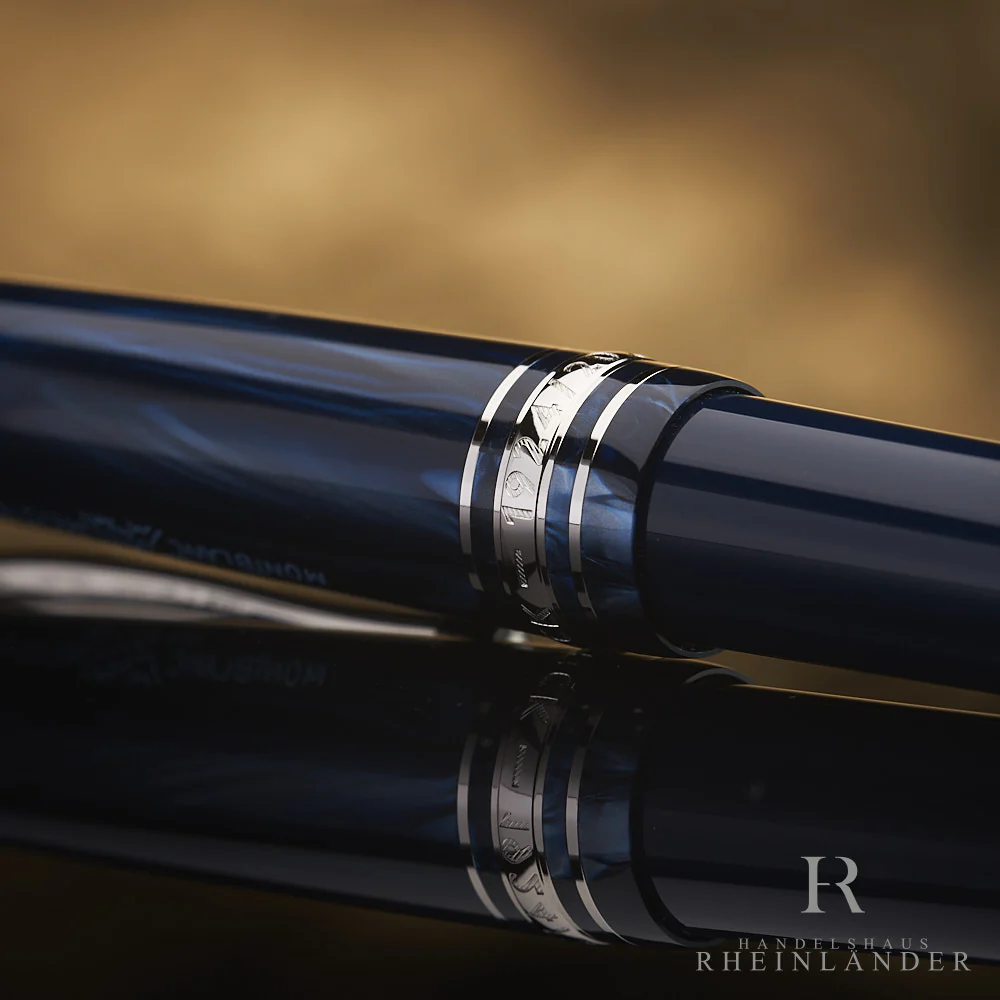 Montblanc Meisterstück Origin Collection Midsize Ballpoint Pen Blue Resin 131340 - Image 4