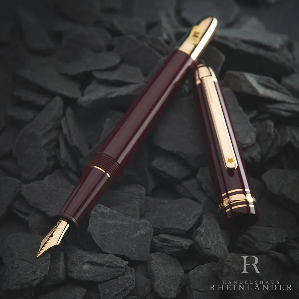 Montblanc Meisterstück Le Petit Prince & Planet Classique Fountain Pen ID 125308 - Image 2