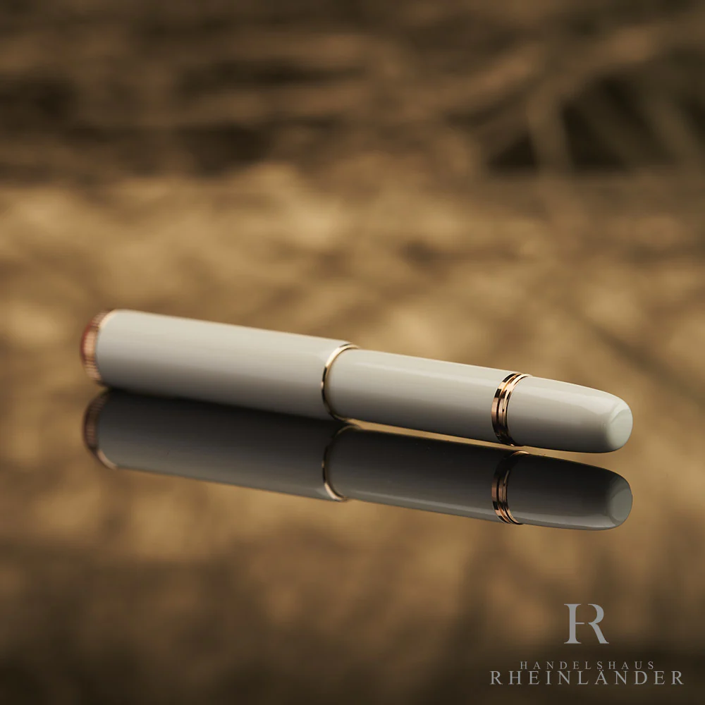 Montblanc Heritage Rouge et Noir Special Edition Baby Ivory Rollerball ID 128122 - Image 3
