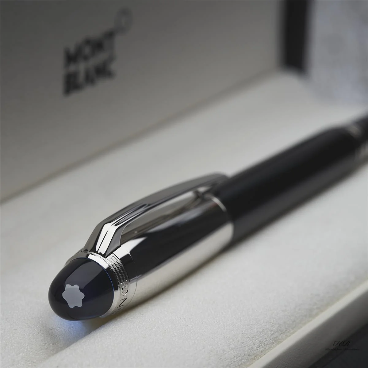 Montblanc Starwalker Doué Rollerball Schwarz Platiniert ID 132510-118872 - Image 2