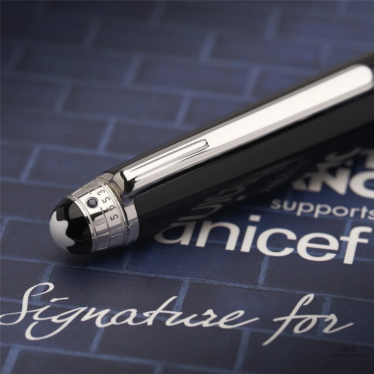 Montblanc Meisterstück Unicef 2013 Classique 164 Platin Kugelschreiber ID 109355 - Image 2