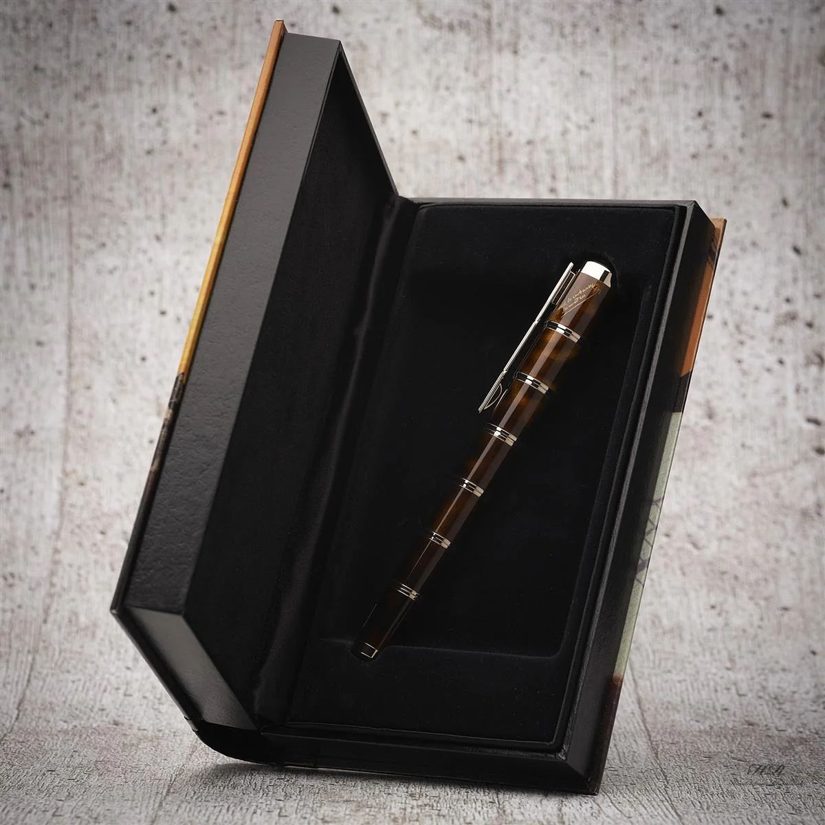 Montblanc Writers Edition Füller SAMMLUNG E Hemingway 1992 - Gebrüder Grimm 2022 - Image 10