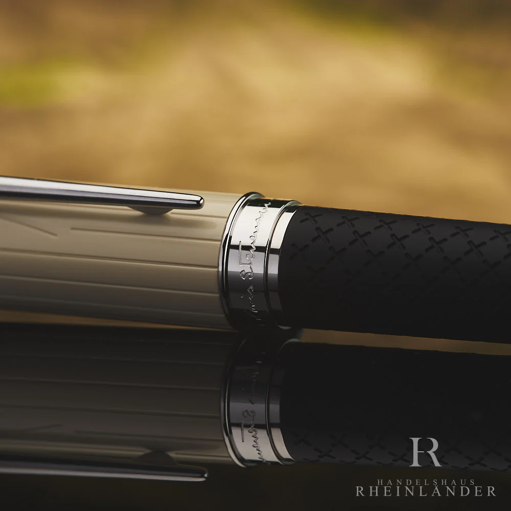 Montblanc Writers Edition Homage to Robert Louis Stevenson Rollerball Pen 129418 - Image 4