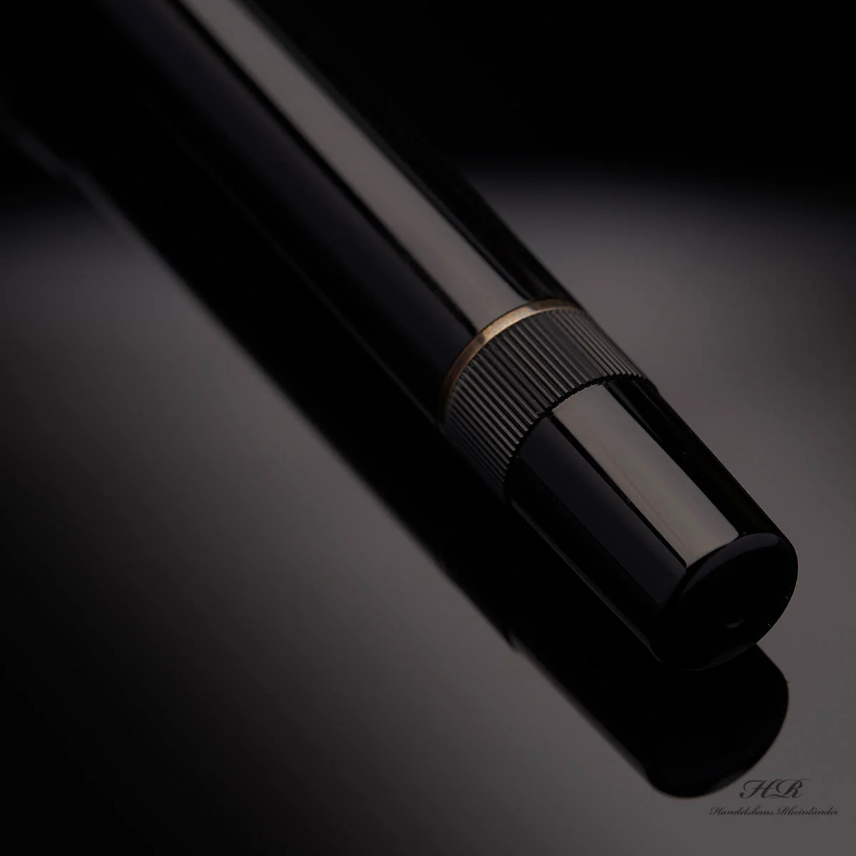 Montblanc Writers Edition Agatha Christie Limited Edition Green Eye Fountain Pen - Image 4
