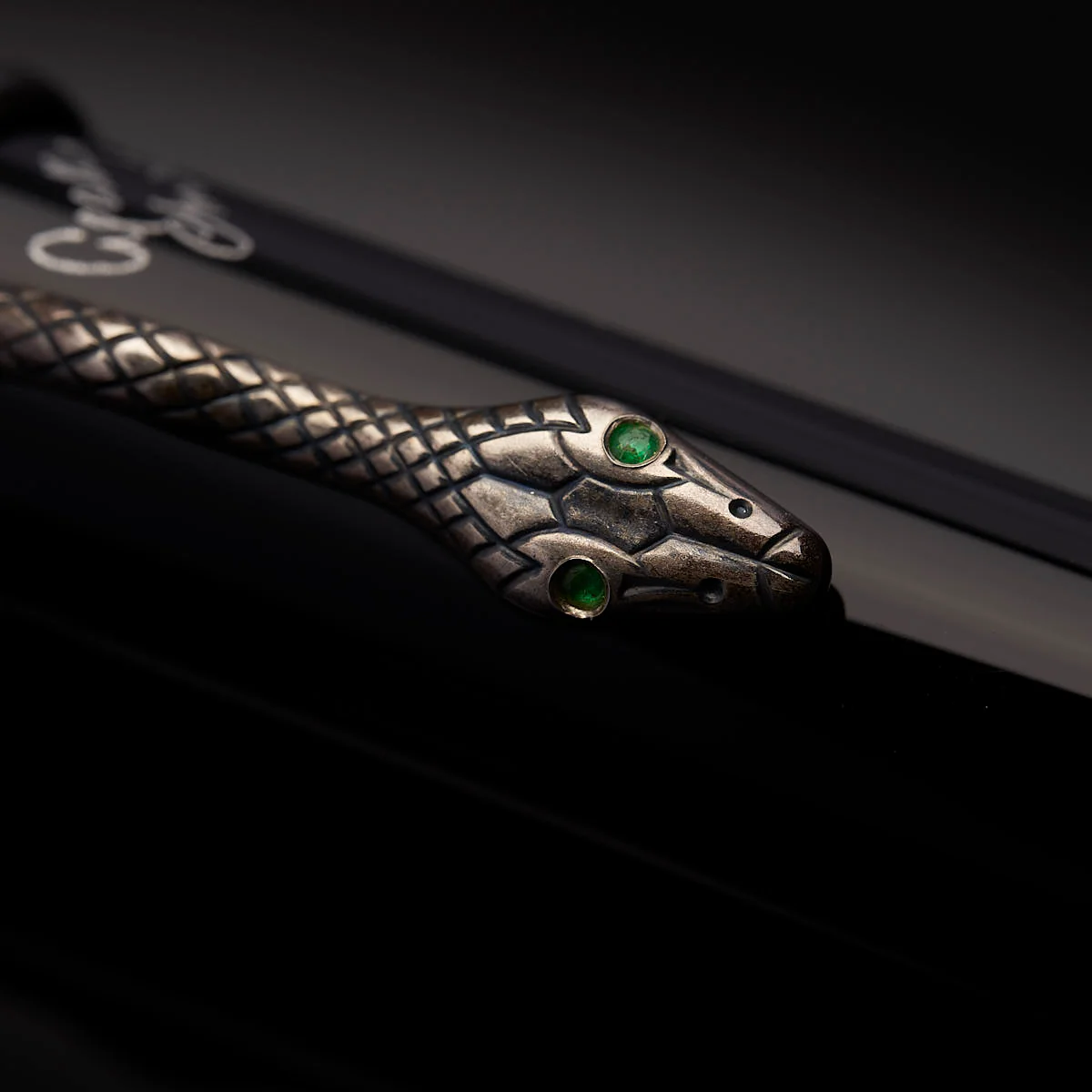 Montblanc Writers Edition Agatha Christie Limited Edition Green Eye Fountain Pen - Image 5