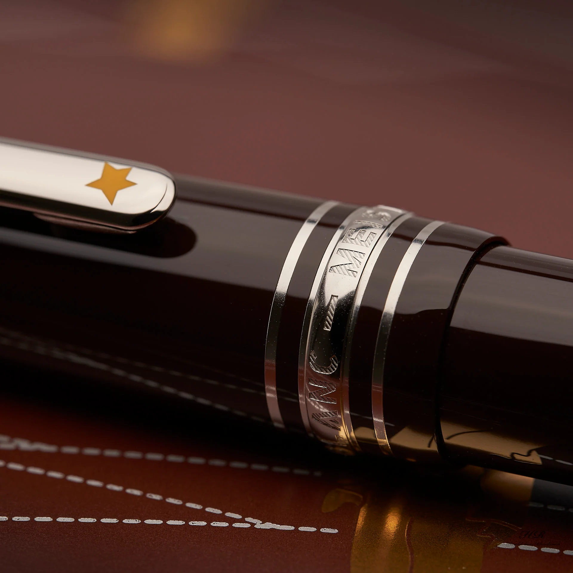 Montblanc Meisterstück Le Petit Prince Aviator Classique Füller ID 119665 - Image 4
