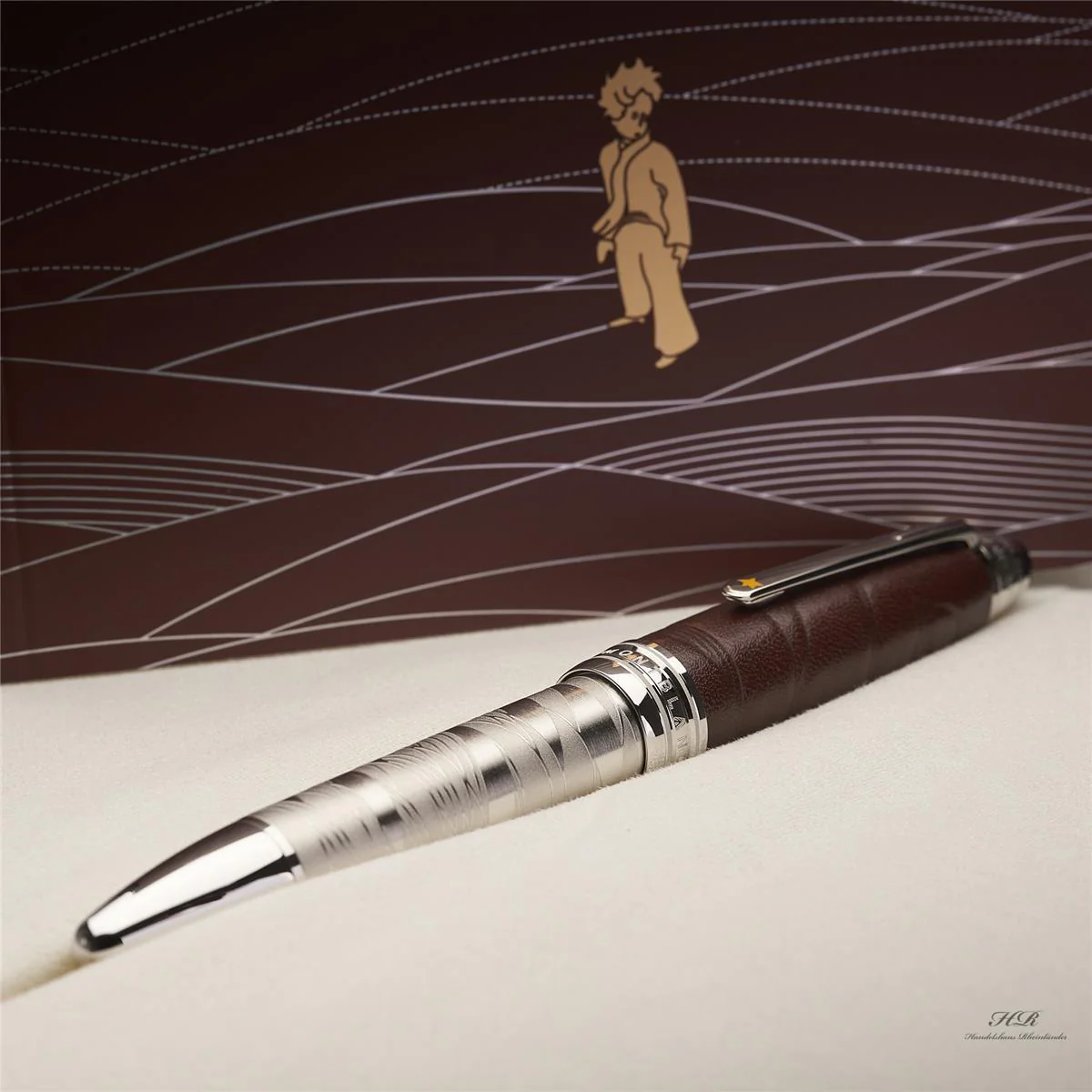 Montblanc Meisterstück Le Petit Prince Aviator LeGrand Rollerball ID 119685 - Image 2