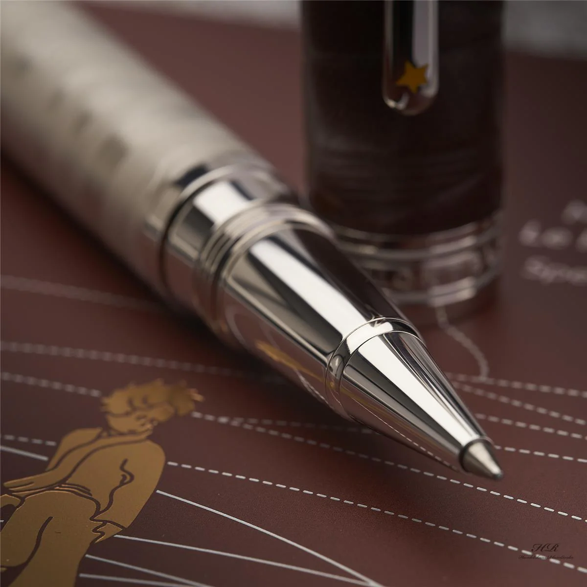 Montblanc Meisterstück Le Petit Prince Aviator LeGrand Rollerball ID 119685 - Image 5