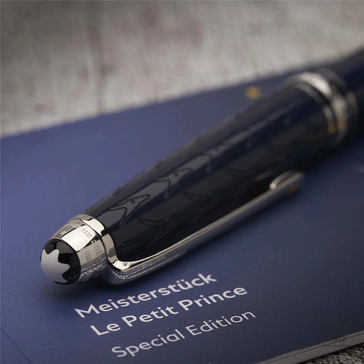 Montblanc Meisterstück Le Petit Prince Classique Rollerball Fineliner ID 118057 - Image 2