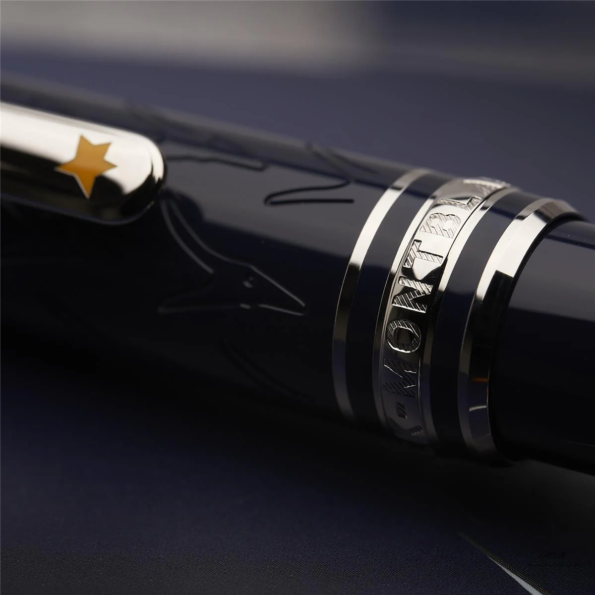 Montblanc Meisterstück Le Petit Prince Classique Rollerball Fineliner ID 118057 - Image 4