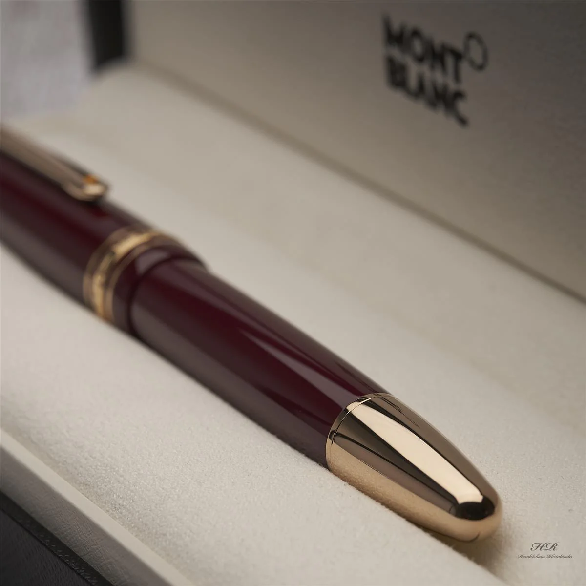 Montblanc Meisterstück Le Petit Prince and Planet Resin Rollerball ID 125305 - Image 3