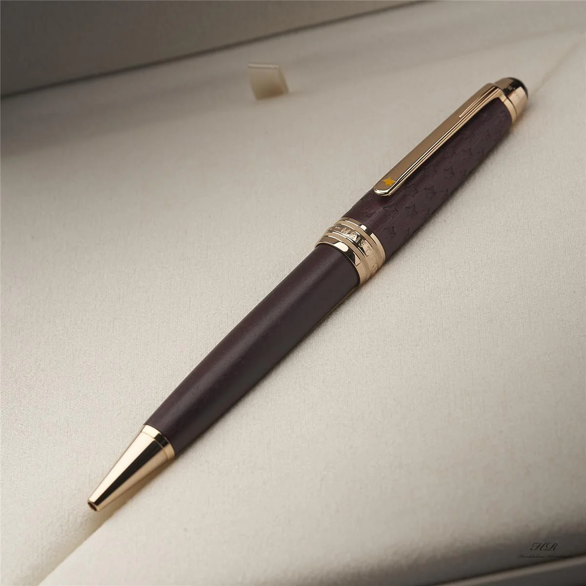Montblanc Meisterstück Solitaire Petit Prince Planet Ballpoint Pen ID 125315 - Image 2
