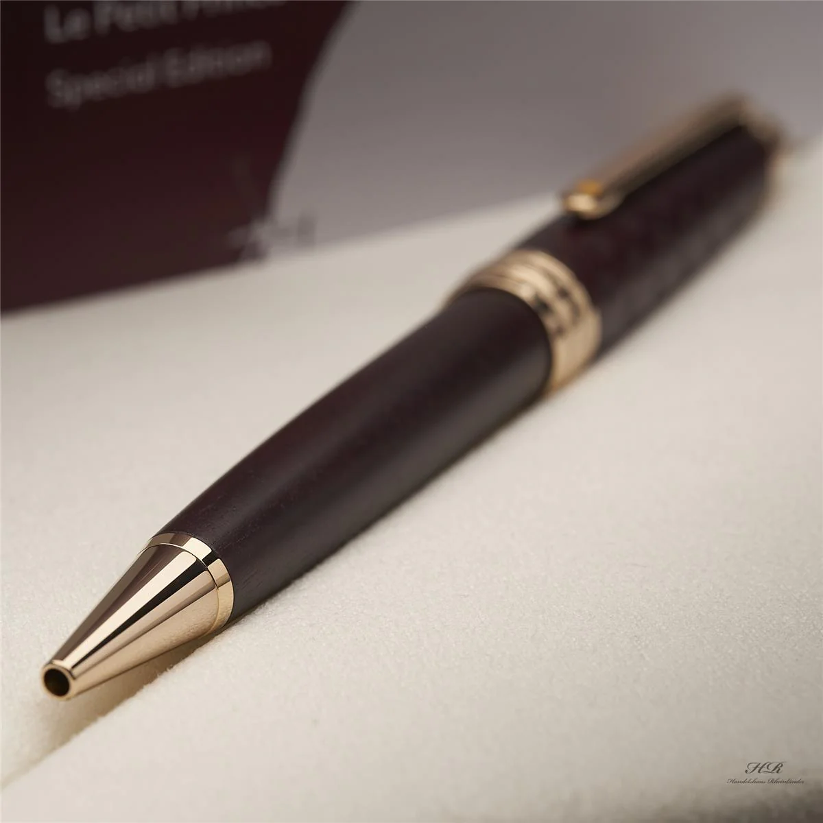 Montblanc Meisterstück Solitaire Petit Prince Planet Ballpoint Pen ID 125315 - Image 7